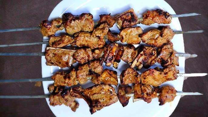 Gegrillte Seekh-Kebab-Spiesse für einen Anlass